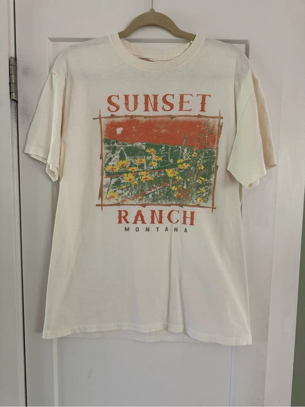 Sunset Ranch T-Shirt Size Medium - Picture 1 of 4